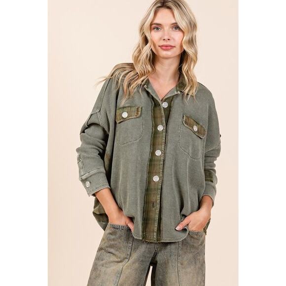 Mittoshop Mineral Washed Plaid Pattern Button Down Chest Pockets Shacket | Olive - Picture 6 of 6